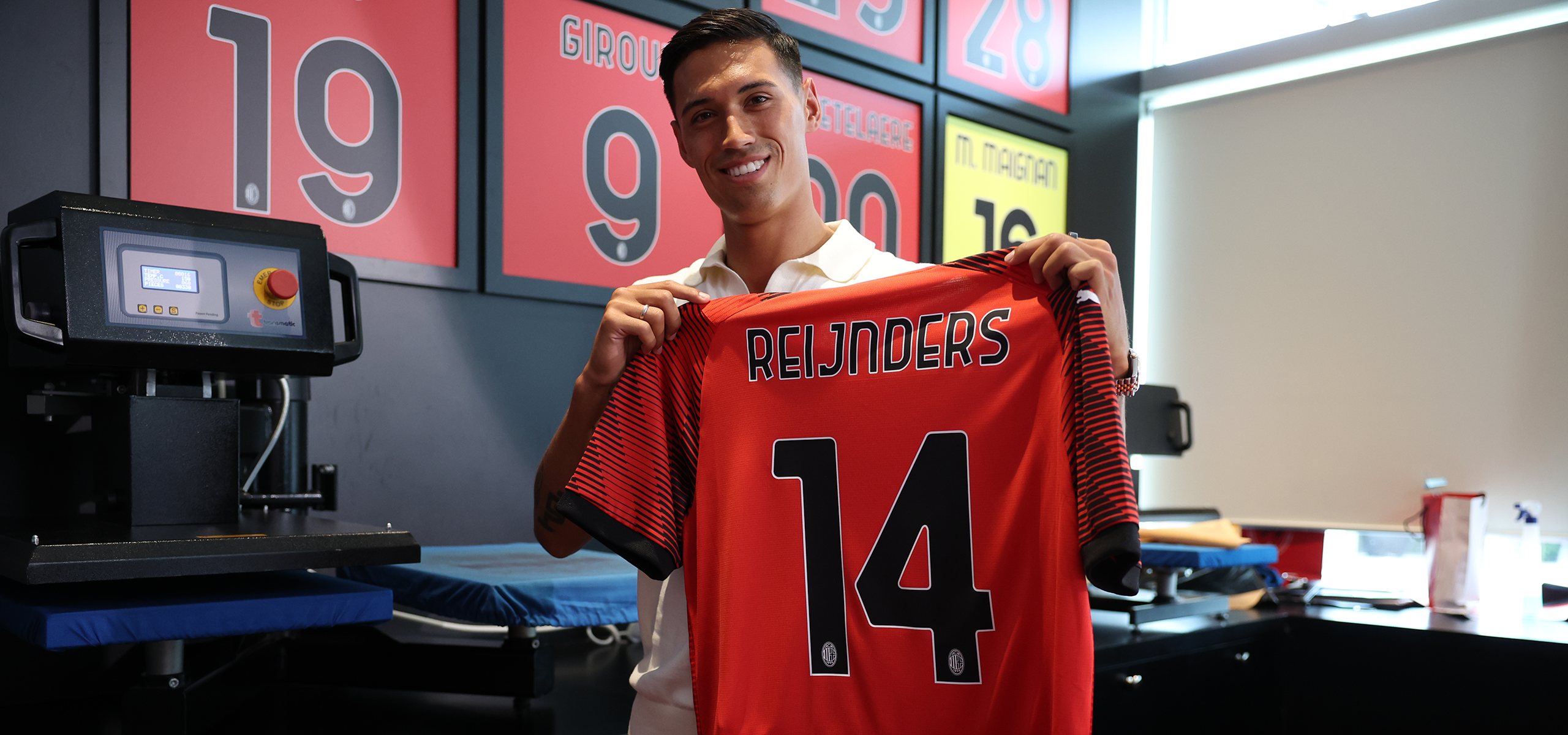 Tijjani Reijnders Siap Bergabung Manchester City