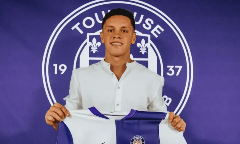 Toulouse FC Penyerang Argentina Santiago Hidalgo temp